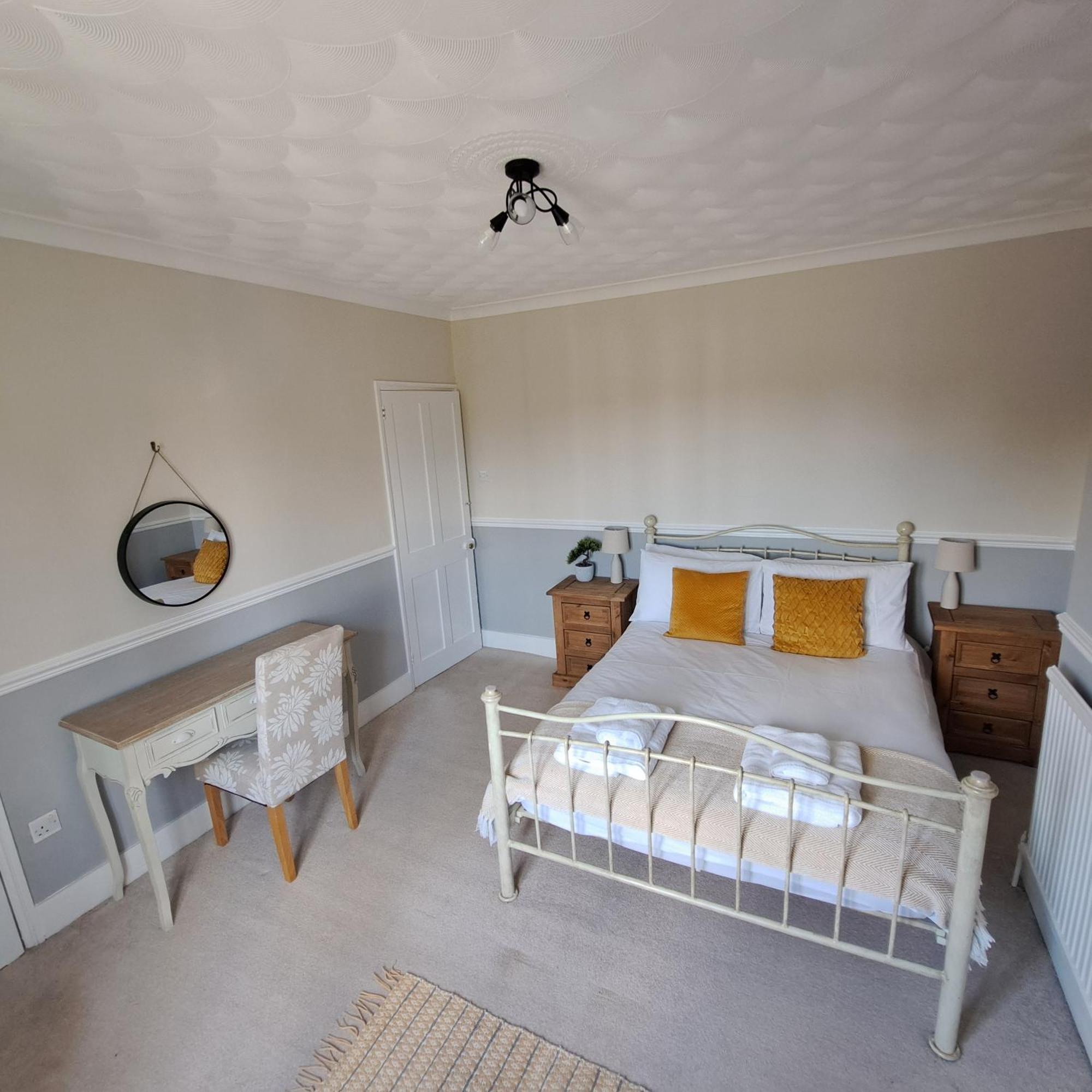 Generous 3 Bed In The Heart Of The Village Huntingdon Exterior foto